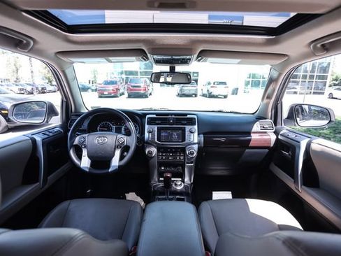 Used 2017 Toyota 4Runner Limited AWD/4WD image 19