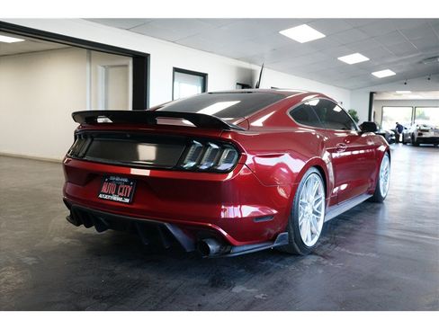 Used 2016 Ford Mustang Coupe RWD image 7
