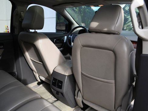 Used 2011 Ford Edge Limited w/ 302A Rapid Spec Order Code image 28