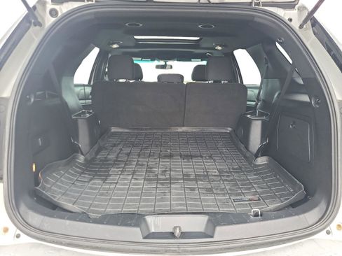 Used 2016 Ford Explorer XLT w/ Equipment Group 201A image 23