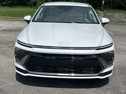 Certified 2025 Hyundai Sonata SE FWD image 2