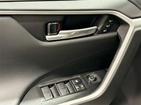 New 2025 Toyota RAV4 Limited image 15