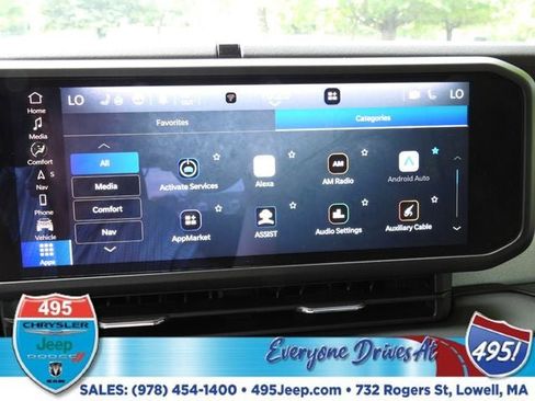 Used 2024 Jeep Wrangler Sahara w/ Technology Group image 22