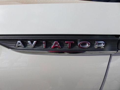 Used 2024 Lincoln Aviator Reserve w/ Equipment Group 201A image 19
