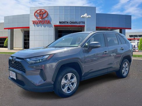 Used 2024 Toyota RAV4 XLE FWD image 3