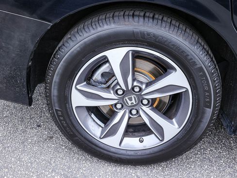 Used 2019 Honda Odyssey Touring image 12