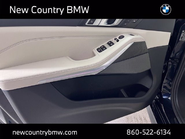 Used 2025 BMW X5 xDrive40i w/ M Sport Package AWD/4WD image 30