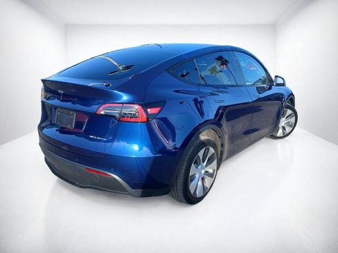 Used 2022 Tesla Model Y Long Range AWD/4WD image 4