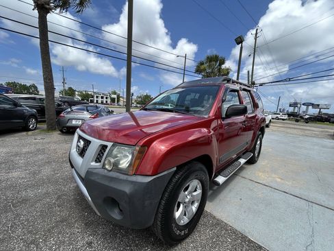 Used 2011 Nissan Xterra S w/ 4X2 Value Package RWD image 2