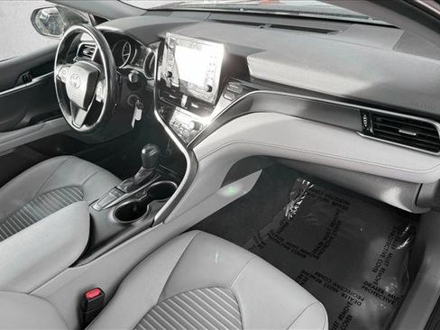 Used 2023 Toyota Camry SE image 20