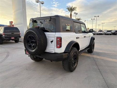 Used 2023 Ford Bronco Wildtrak image 5