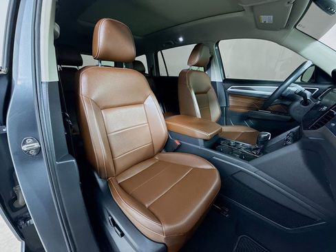 Used 2023 Volkswagen Atlas SEL R-Line image 30