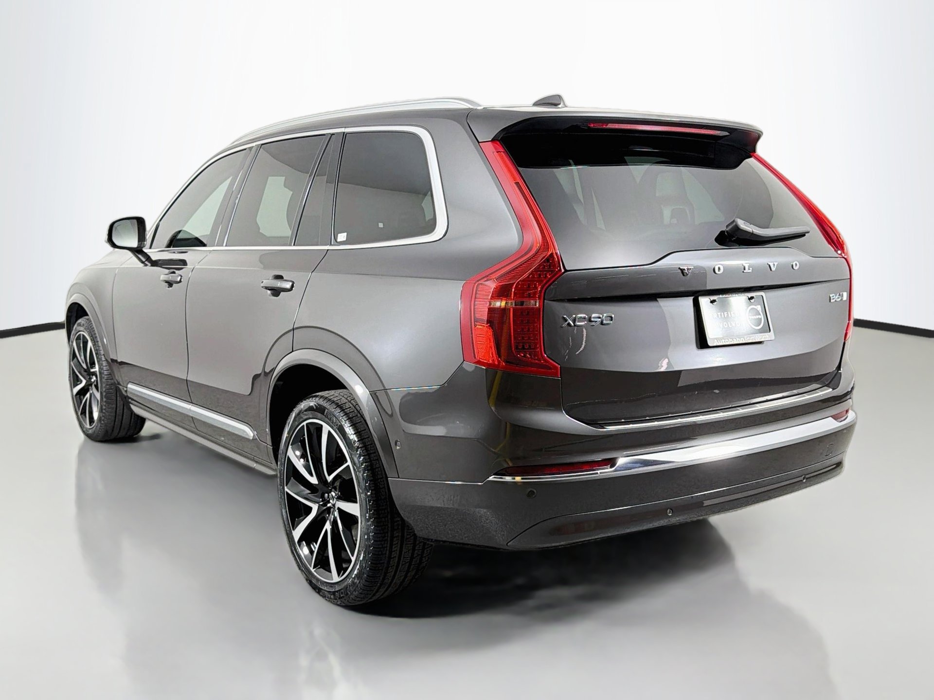Used 2023 Volvo XC90 B6 Plus w/ Protection Package Premier AWD/4WD image 8