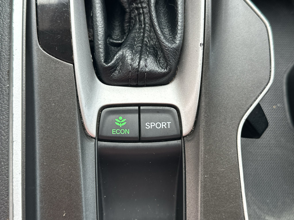 Used 2018 Honda Accord Touring image 28