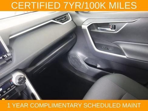 Used 2025 Toyota RAV4 XLE AWD/4WD image 16