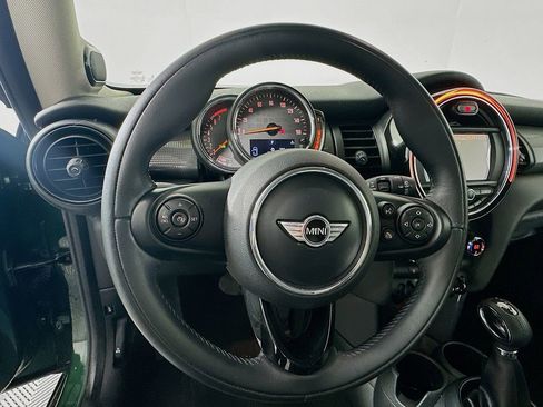 Used 2018 MINI Cooper 2-Door Hardtop image 11