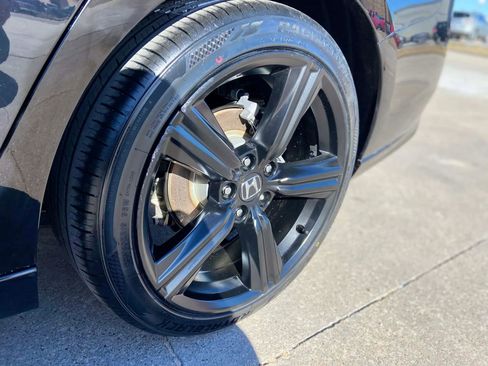 Used 2025 Honda Accord Sport image 12