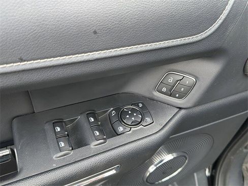 Used 2024 Ford Expedition XLT image 20