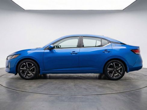 Used 2025 Nissan Sentra SV image 5