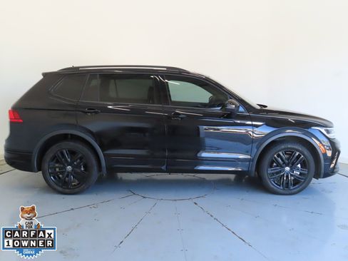 Used 2022 Volkswagen Tiguan SE R-Line image 2