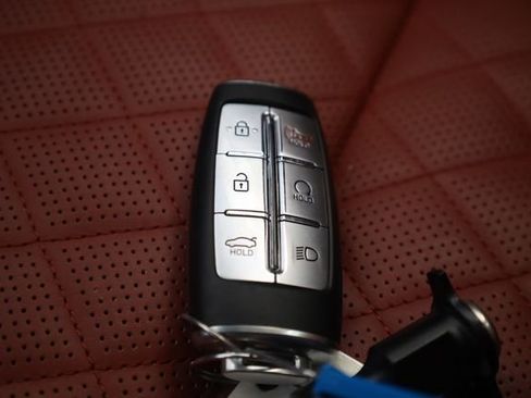 Used 2023 Genesis G70 3.3T w/ Sport Prestige Package image 25