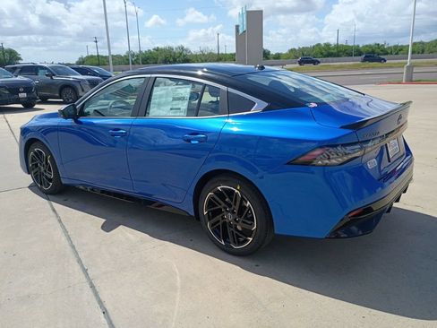 New 2026 Nissan Sentra SR w/ SR Premium Package FWD image 4