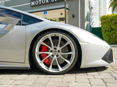 Used 2015 Lamborghini Huracan LP 610-4 AWD/4WD image 34