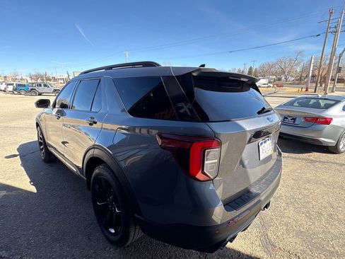 Used 2022 Ford Explorer ST w/ ST Street Pack image 5
