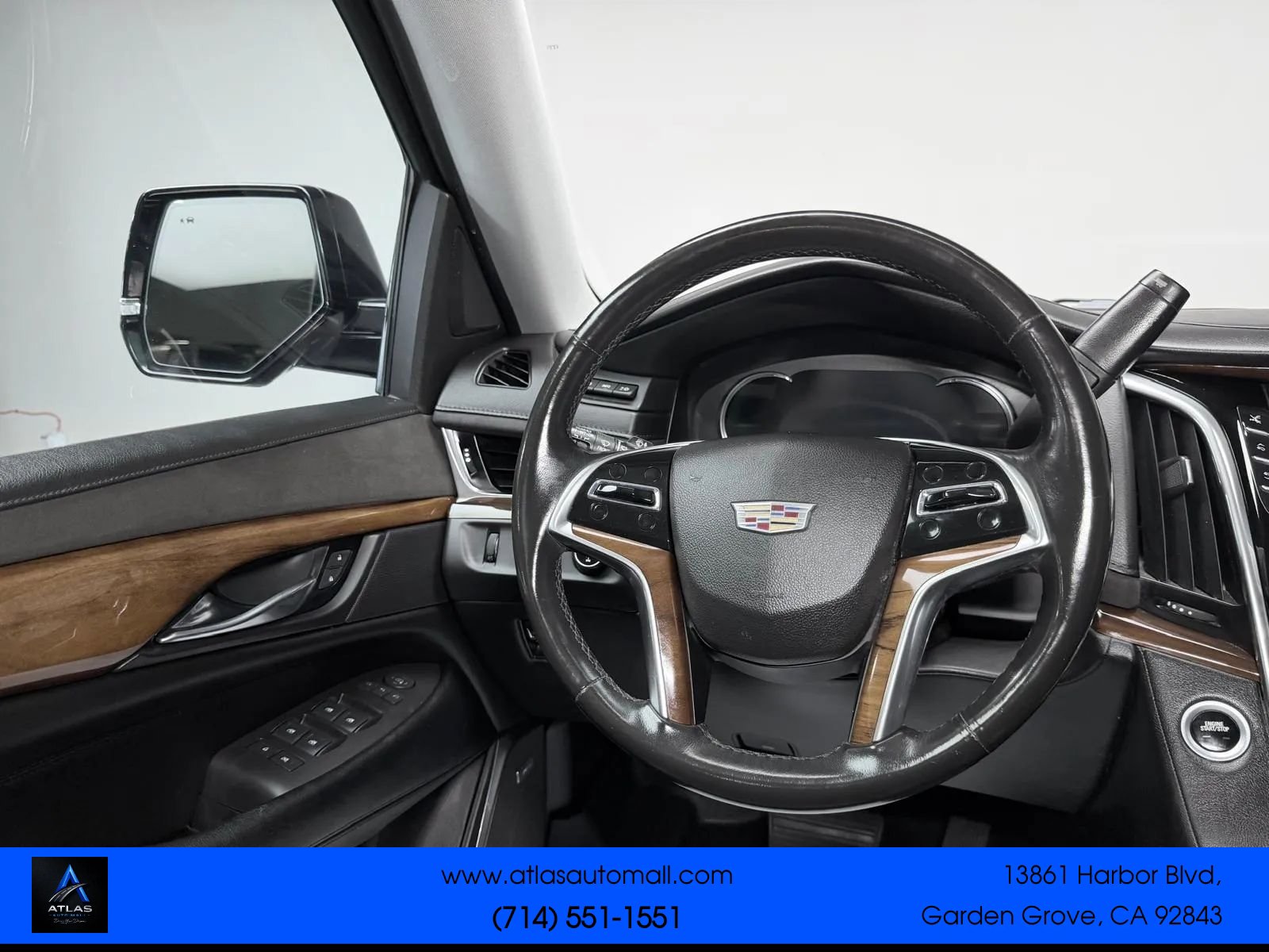 Used 2016 Cadillac Escalade Premium AWD/4WD image 27