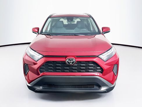 Used 2025 Toyota RAV4 XLE w/ Convenience Package image 2