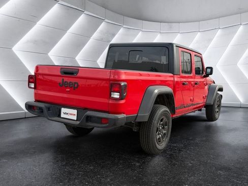 Used 2023 Jeep Gladiator Sport AWD/4WD image 2