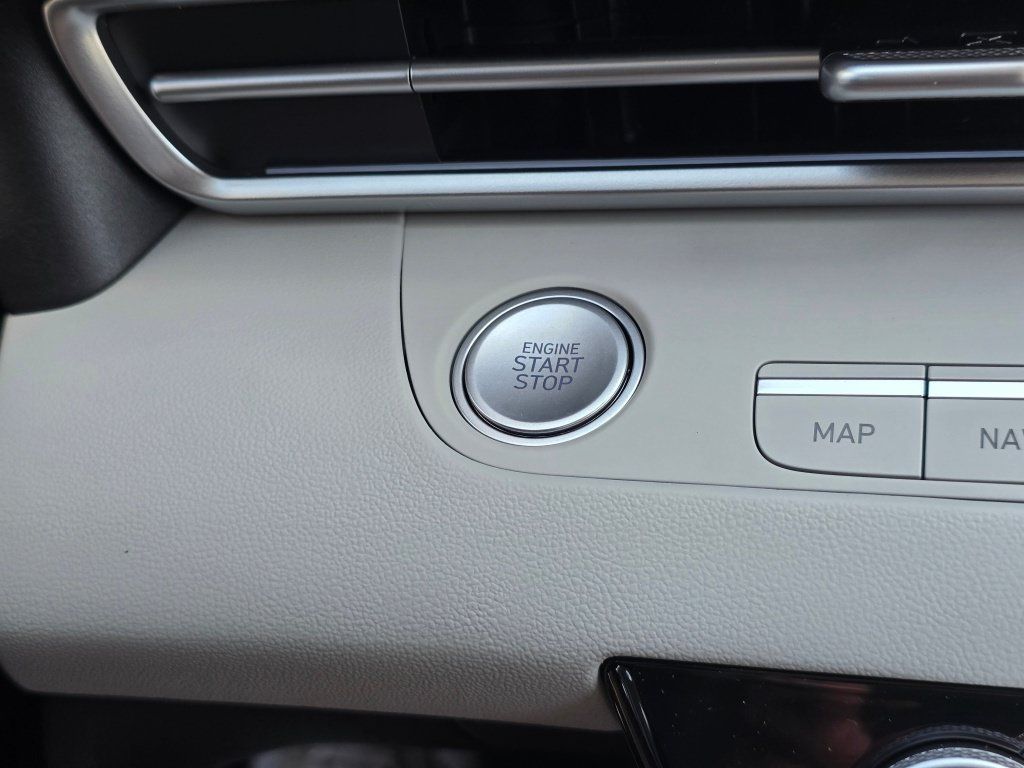 New 2026 Hyundai Elantra Limited FWD image 33