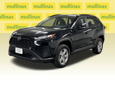 Used 2024 Toyota RAV4 XLE image 7