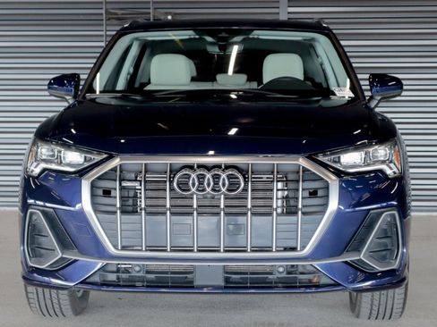 Used 2023 Audi Q3 2.0T Premium Plus w/ Premium Plus Package AWD/4WD image 14