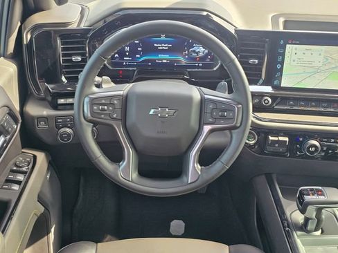 Used 2025 Chevrolet Silverado 1500 ZR2 w/ Technology Package AWD/4WD image 15