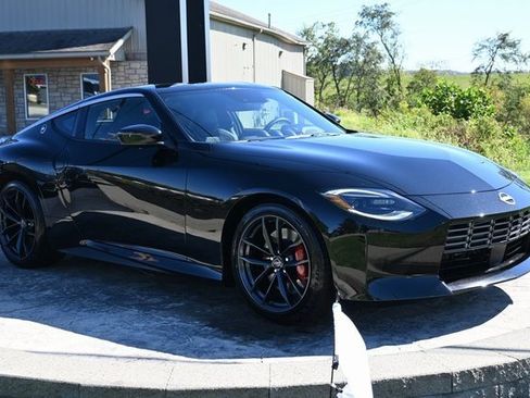 Used 2024 Nissan Z Performance w/ Floor Mat Package image 3