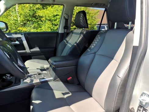 Used 2019 Toyota 4Runner SR5 Premium AWD/4WD image 15