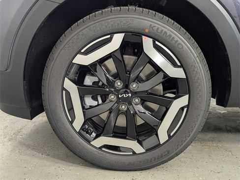 New 2025 Kia Telluride S image 9