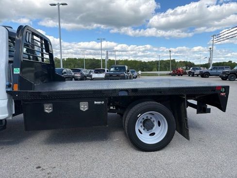 Used 2024 Ford F550 4x4 Regular Cab Super Duty image 9