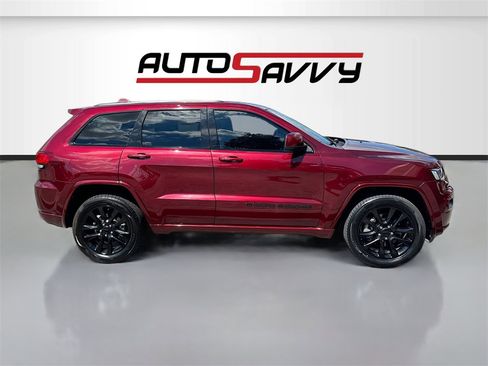 Used 2022 Jeep Grand Cherokee Laredo X image 8