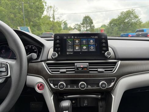 Used 2020 Honda Accord EX image 18