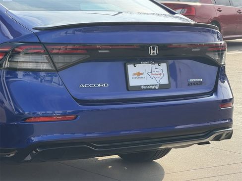 Used 2024 Honda Accord Sport image 6
