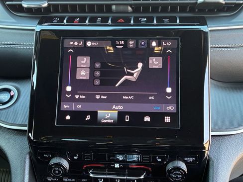 New 2026 Jeep Grand Cherokee L Laredo RWD image 4