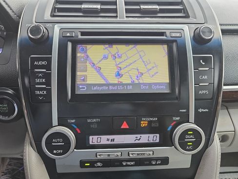 Used 2012 Toyota Camry XLE image 14