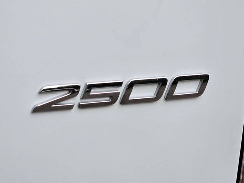 Used 2019 Mercedes-Benz Sprinter 144 image 38