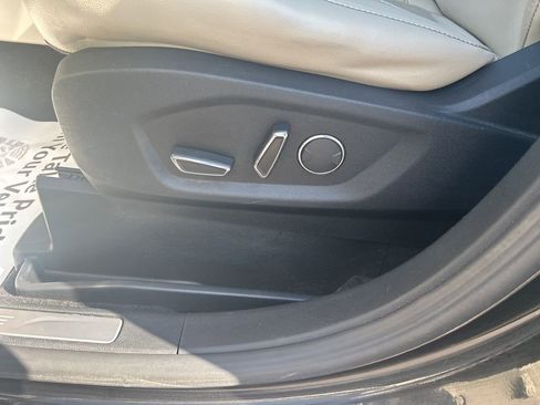 Used 2018 Ford Edge Titanium w/ Equipment Group 301A image 23