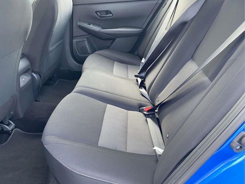 Used 2025 Nissan Sentra SV FWD image 11