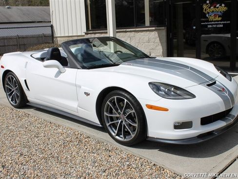 Used 2013 Chevrolet Corvette 427 w/ 1SC Preferred Equipment Group RWD image 38