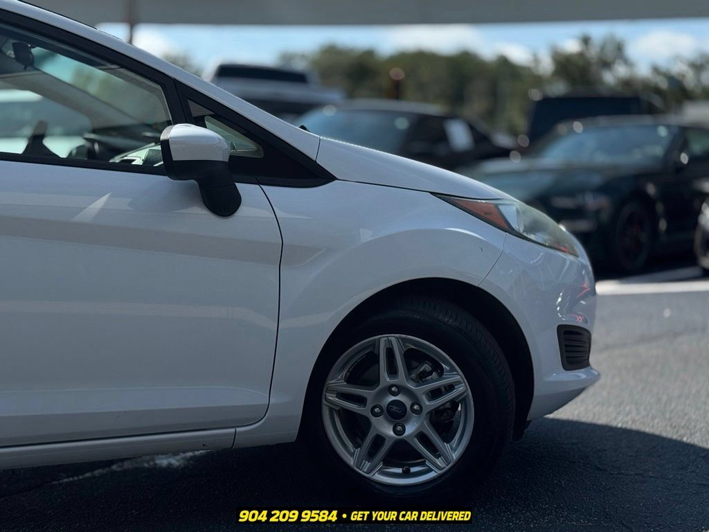 Used 2017 Ford Fiesta SE FWD image 9