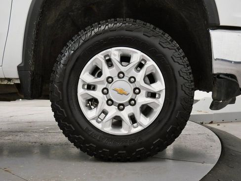 Used 2023 Chevrolet Silverado 2500 LT w/ Convenience Package image 33